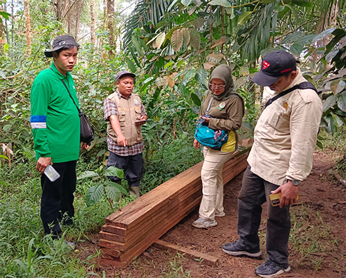 Joint Patrol in Gapuk Tua Village, Marancar Subdistrict of South  Tapanuli Regency (April 2, 2024)